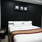 โรงแรม Golden Star 3*