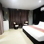 Golden Star 3*