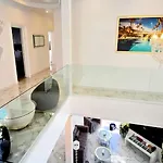 Nebuland Luxury Pool Walking Street *