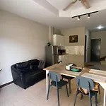 Hostel Jomstay *