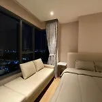 อพาร์ทเม้น Charming Near Terminal 21 And North *