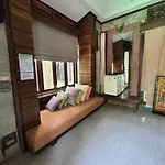 K2 Xanadu Pool Ban Huai Yai