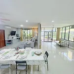 Villa Sun And Moon House *