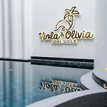 Viola Pool 1