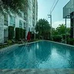 อพาร์ทเม้น Olympus Garden By Tulipstays *
