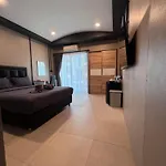 Cloud9 Reloaded โรงแรม *
