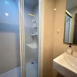 Apartment Sea View 2 Bed Rare Find Great Location