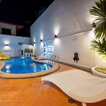 B52 Pool Villa *