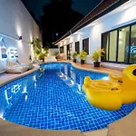 B52 Pool Pattaya
