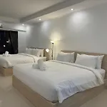 Villa B52 Pool