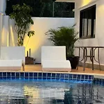 B52 Pool Villa Pattaya