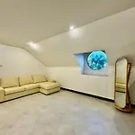 B52 Pool