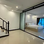 B52 Pool Pattaya