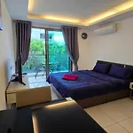 Laguna Bay2 Pratumnak Soi 5-6 *