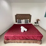 Hotel W-9