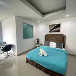 W-9 Hotel 2*