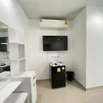 Hotel W-9