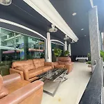 Hotel W-9 2*