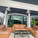 W-9 Hotel 2*