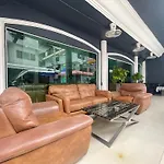 Hotel W-9 2*