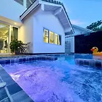 129 Wongamart Villa Pattaya