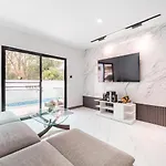 35 Wongamart Villa *