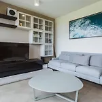 อพาร์ทเม้น Sea View 2br High Floor Unixx *