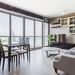Sea View 2br High Floor Unixx อพาร์ทเม้น