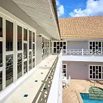 วิลล่า Pool 5bedroom Cosy Big Area Close To The *