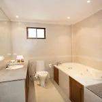 Avoca Pool Villa