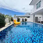 Relax Pool Near Walking Street,jacuzzi ,bbq 5bed 6bath House54 * Pattaya