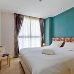Grande Caribbean Condo