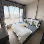 Apartment The Base Pattaya, High Floor, Seaview *