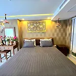Grand Avenue Middle Town Pattaya