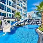 Grand Avenue Apartment