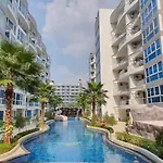 อพาร์ทเม้น Grand Avenue Pattaya