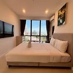 Cozy Beach & Pra Tamnak Condo Pattaya