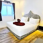 Lumaland Luxury Pool Walking Street * Pattaya