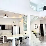 Lumaland Luxury Pool Walking Street *