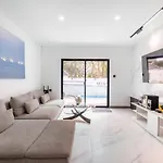 35 Wongamart Villa