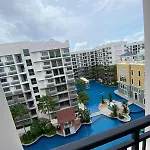 Famous Apartment With Nice Pool