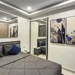 Famous Apartment With Nice Pool
