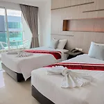 Vareena Palace Hotel 5*