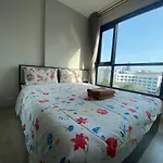 อพาร์ทเม้น Awesome Location *