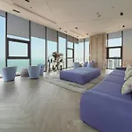 The Base อพาร์ทเม้น *