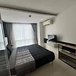 Modern 1br Near Soi Bukouw อพาร์ทเม้น *