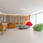 T M L-urban Exquisite Pool -4 Bedrooms & 6 Bathrooms - Private Ktv - Prime Location -family & Group Villa Pattaya