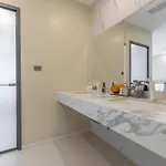 T M L-urban Exquisite Pool -4 Bedrooms & 6 Bathrooms - Private Ktv - Prime Location -family & Group *