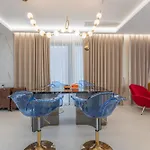 T M L-urban Exquisite Pool -4 Bedrooms & 6 Bathrooms - Private Ktv - Prime Location -family & Group