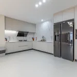 T M L-urban Exquisite Pool -4 Bedrooms & 6 Bathrooms - Private Ktv - Prime Location -family & Group *